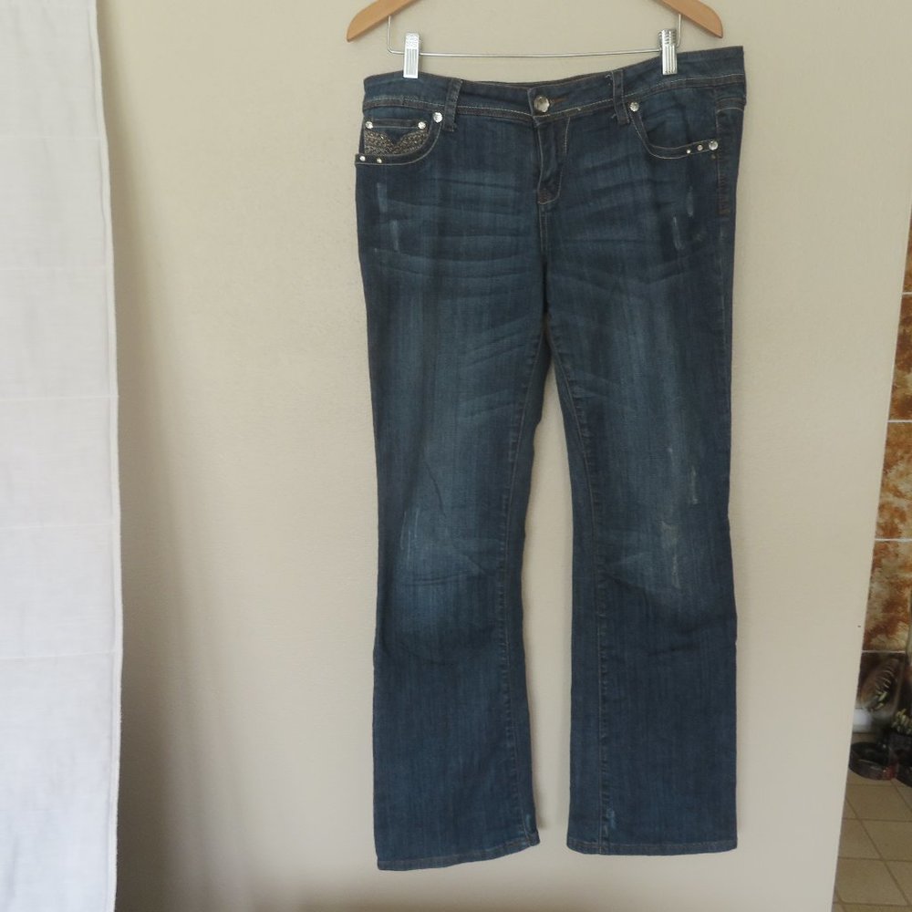 Juniors Grace in LA Distressed Jeans Sz 13